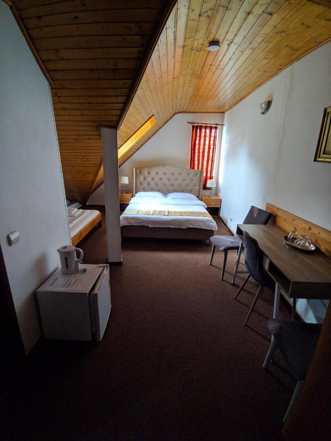 Pension Casa Samurai Braşov Exterior foto