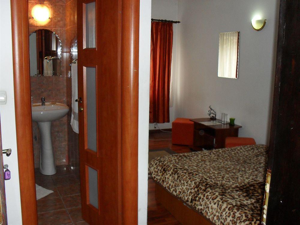 Pension Casa Samurai Braşov Exterior foto